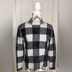 Peyton Primrose Sweater Women’s Size M Black And White Checkered Fuzzy